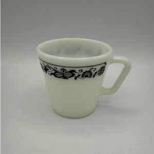 Vintage PYREX 1410 Old‎ Town Blue Milk Glass Mug Cup Floral Onion Pattern USA